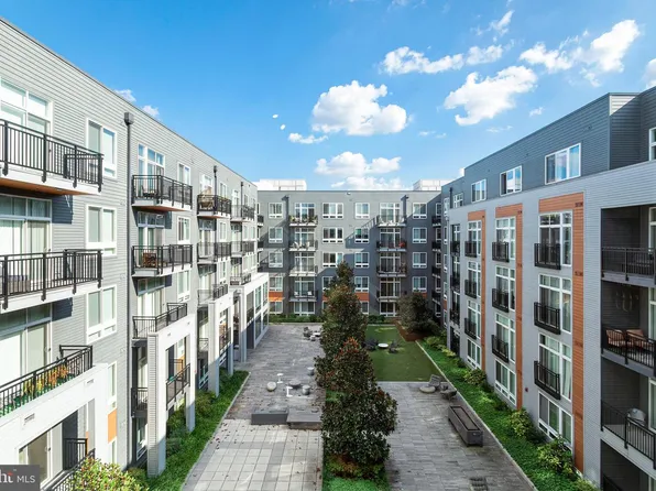 145 Riverhaven Dr #208, National Harbor, MD 20745