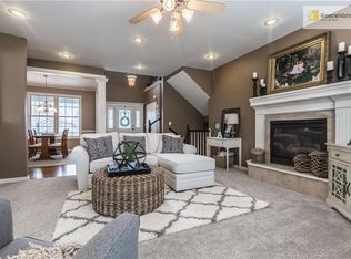10250 Theden Cir, Lenexa, KS 66220