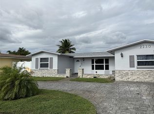 2230 NW 93rd Ave, Pembroke Pines, FL 33024