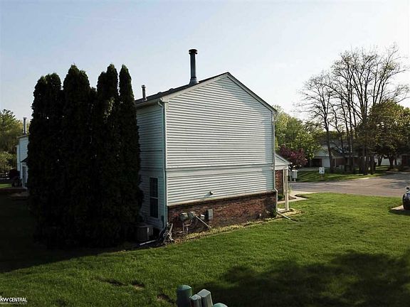 4th image of 7342 S Kingston Ct