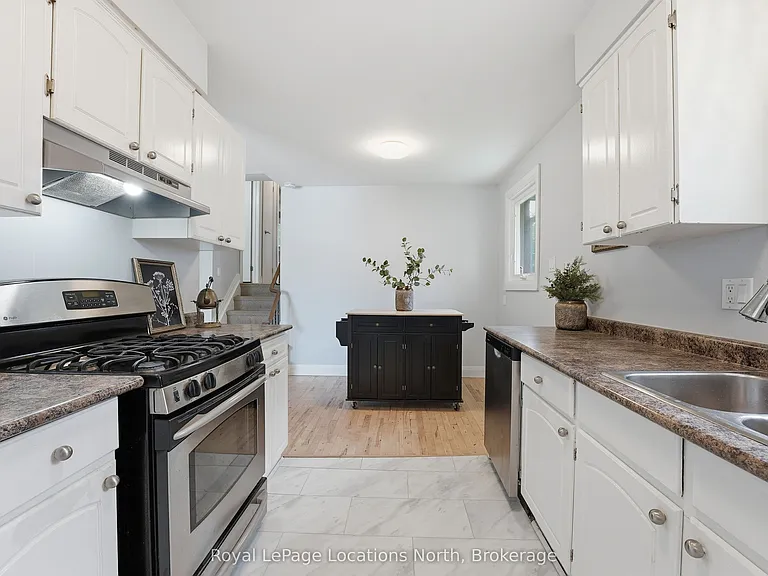 32 Courtice Cres — Photo 12