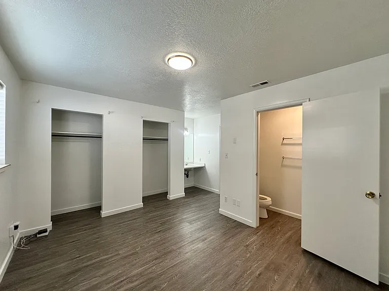 1790 W Harding Ave — Photo 2