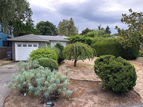 Front of the house from the street.