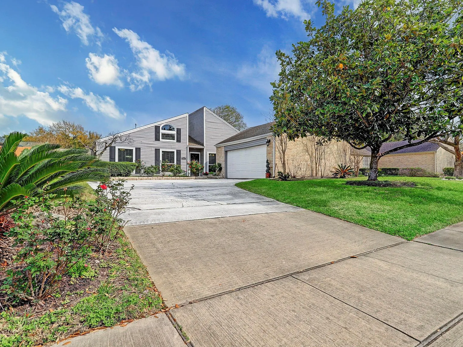 3 bed, 2.0 bath, 1909 sqft, $2,600 — Photo 3