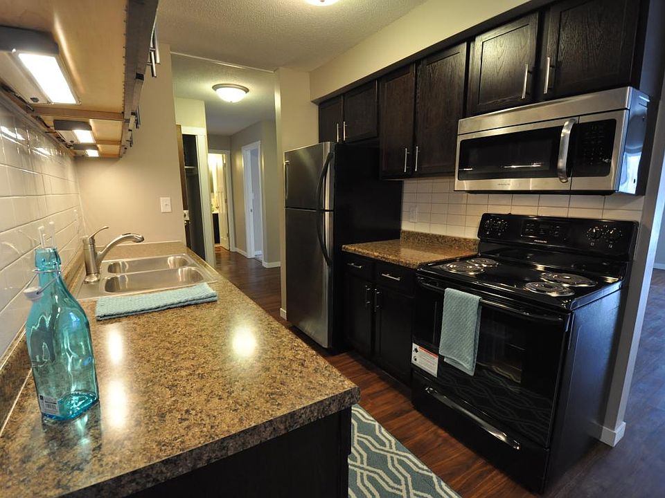 1st image of 504 James Ave