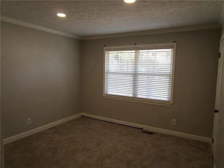 1235 Riverside Dr #F6 — Photo 22
