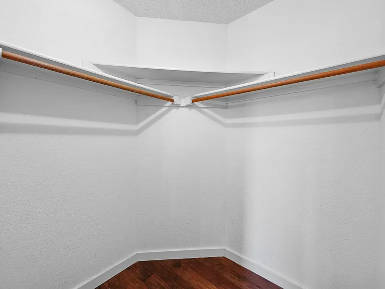 6700 Carisbrooke Ln — Photo 24