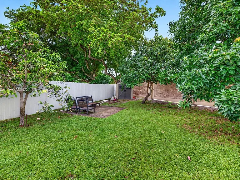 1710 SW 83rd Ter — Photo 34