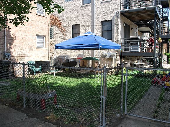 5th image of 2935 N Damen Ave #2
