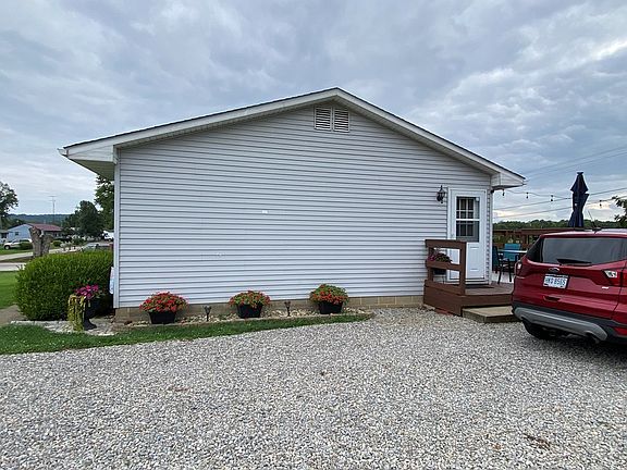 4th image of 161 Goodale Dr