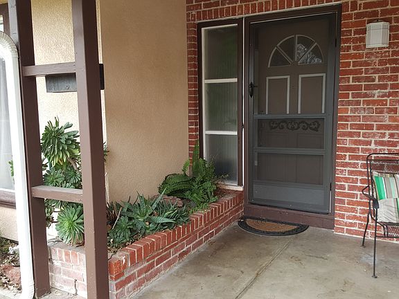 3rd image of 6607 N Harrisburg Pl