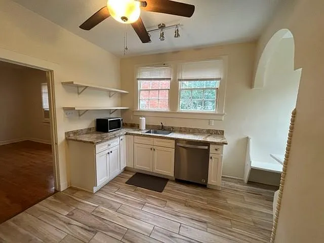 518 Lowerline St — Photo 12
