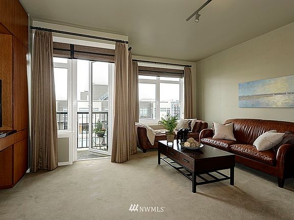 4th image of 2721 1st Avenue #PH 3