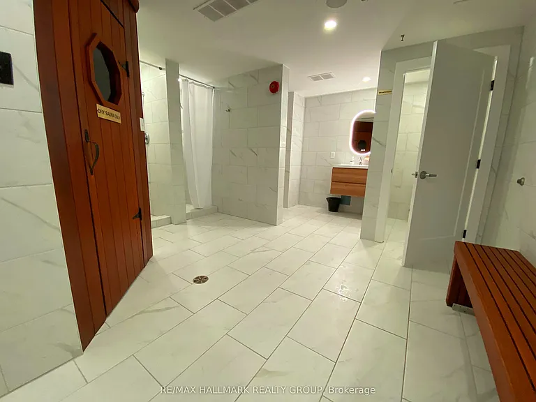 470 Laurier Ave W #902 — Photo 35