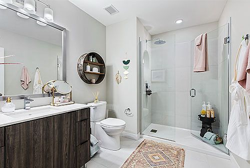 4th image of 1631 Sherman Ave #2/2