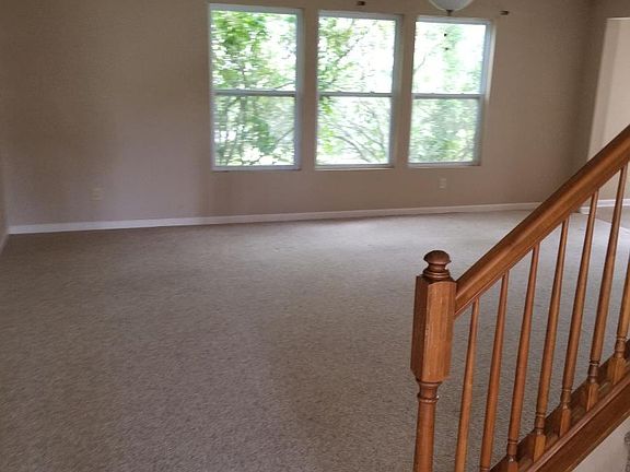 4th image of 10840 Woods Dr
