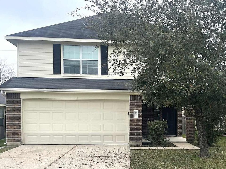 1st image of 732 Coquina Ct