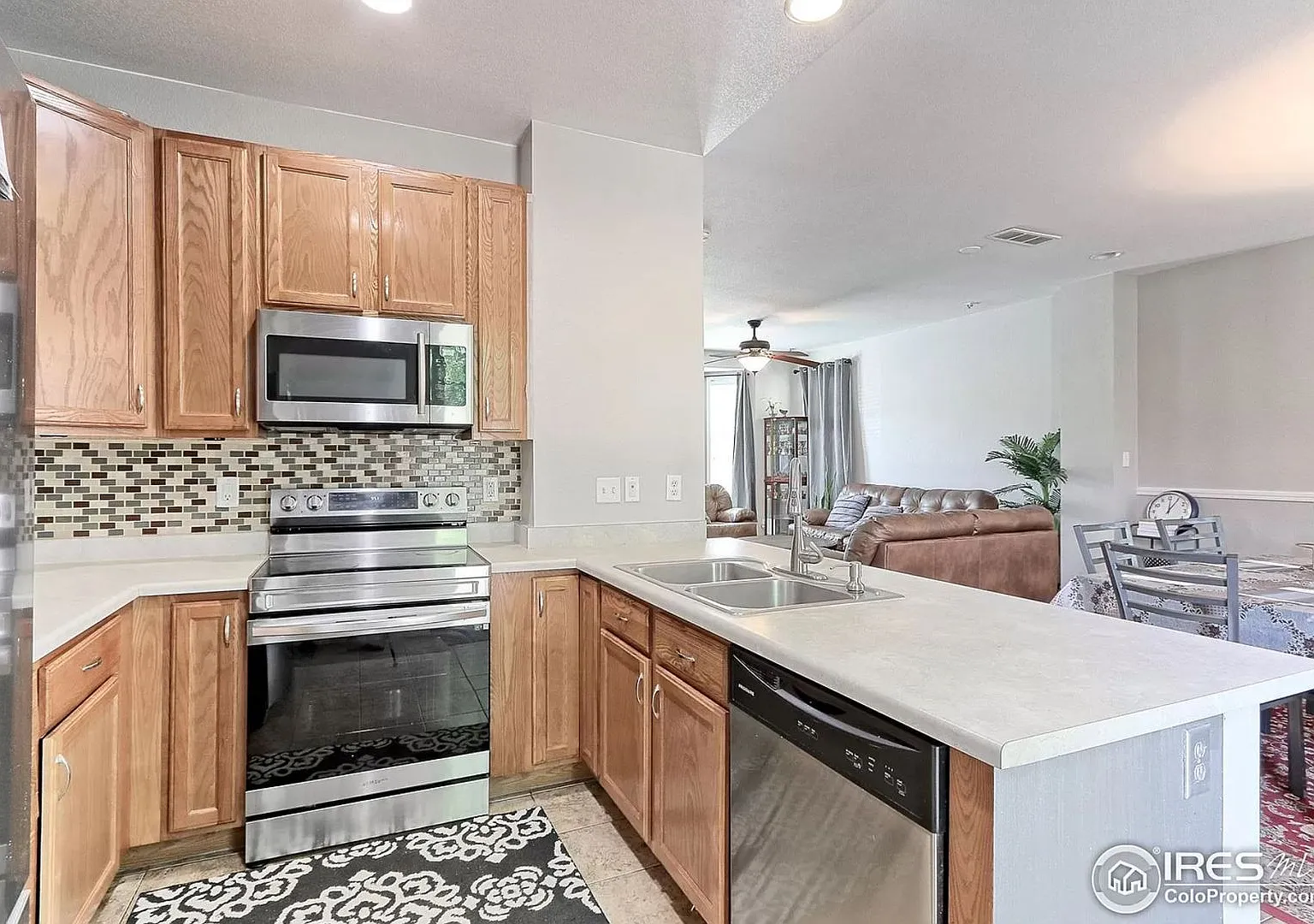 Must see paired home in Coal Creek — Photo 3