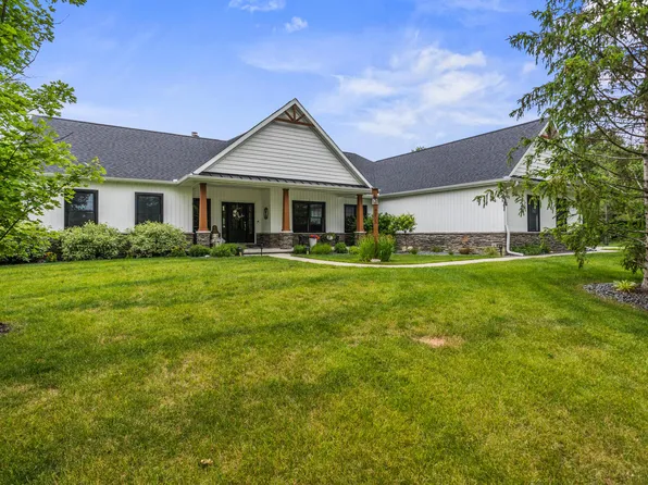 4203 Curtis Meadow Dr, Champaign, IL 61822