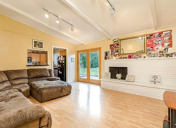 2nd image of 173 Forest Brook Ln
