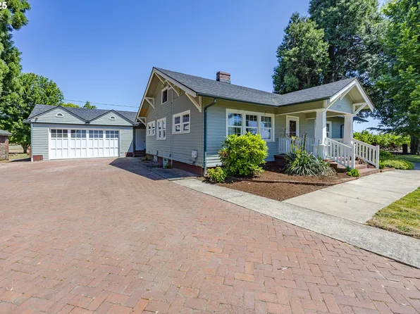 93577 River Rd, Junction City, OR 97448