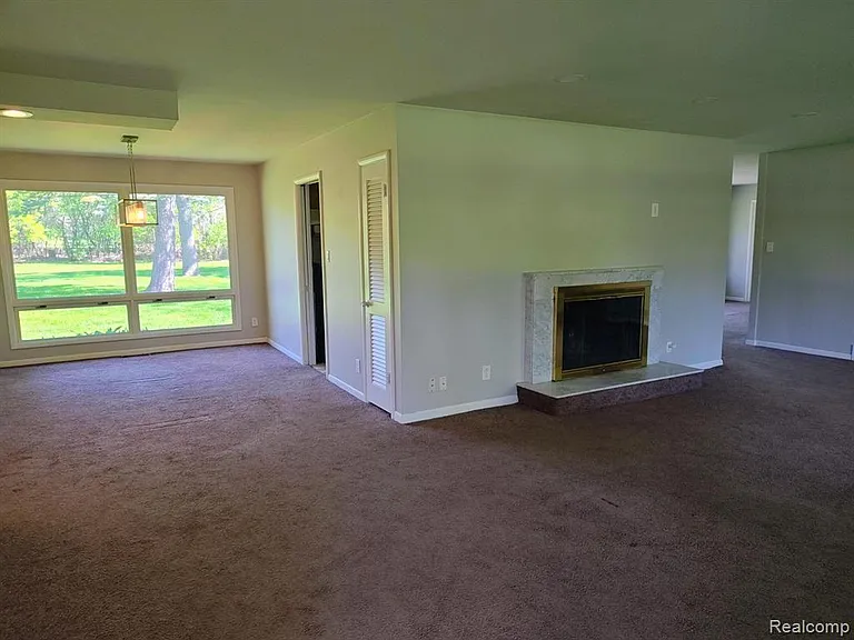 Living Room with natural fireplace