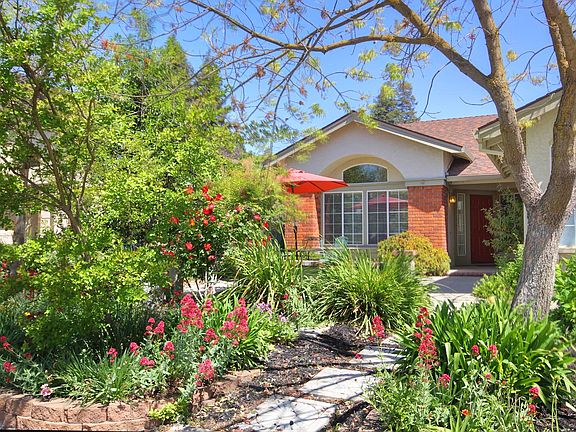 2nd image of 8398 Vintage Park Dr