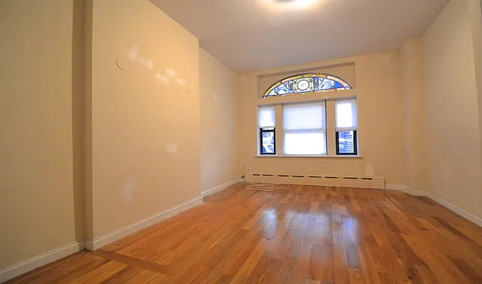 Rented by Maz Group NY | media 50