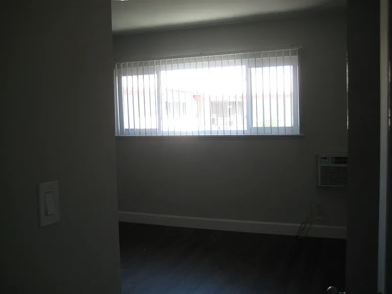 5150 Woodman Ave. — Photo 12