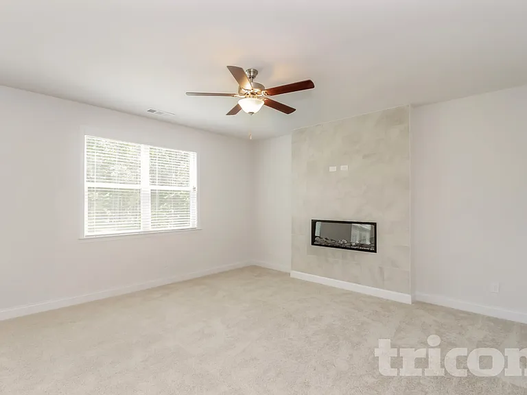 25 Leyland Ct — Photo 2