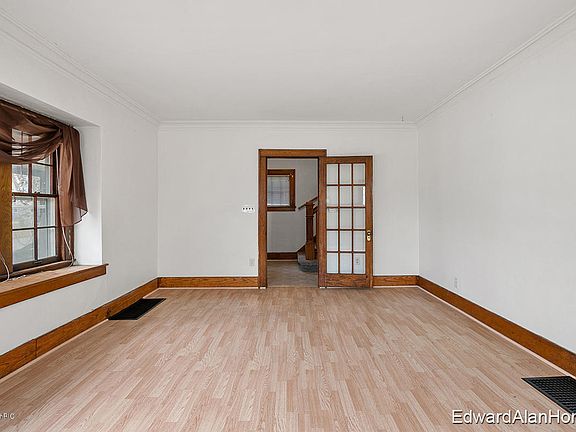 4th image of 1818 Union Ave SE