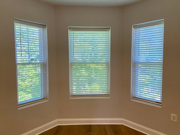 5th image of 2940 N Racine Ave #1N