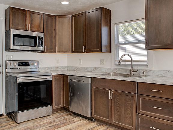 4th image of 5022 N Fares Ave
