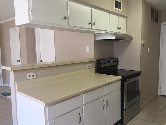5th image of 2750 Holly Hall St APT 1116