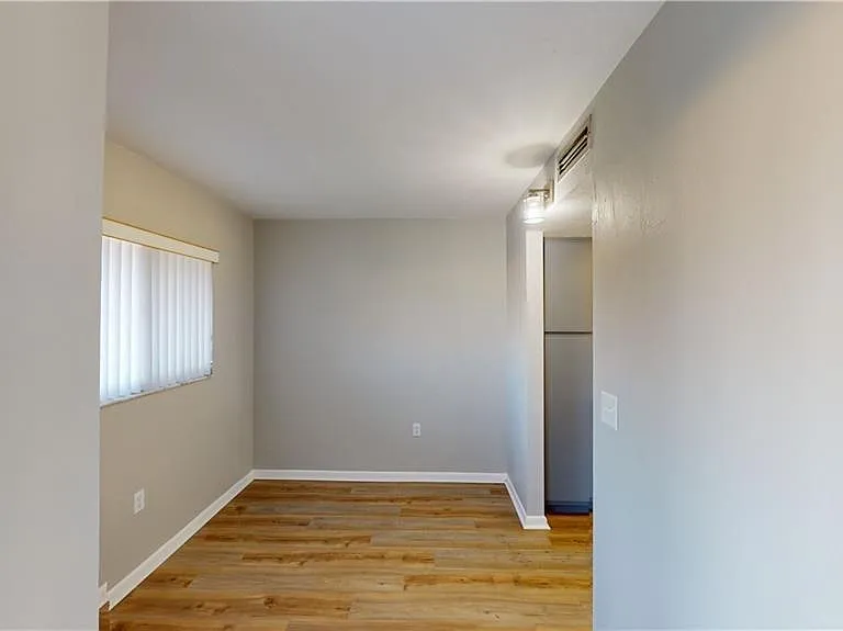 2231 E 5th St #106 — Photo 7