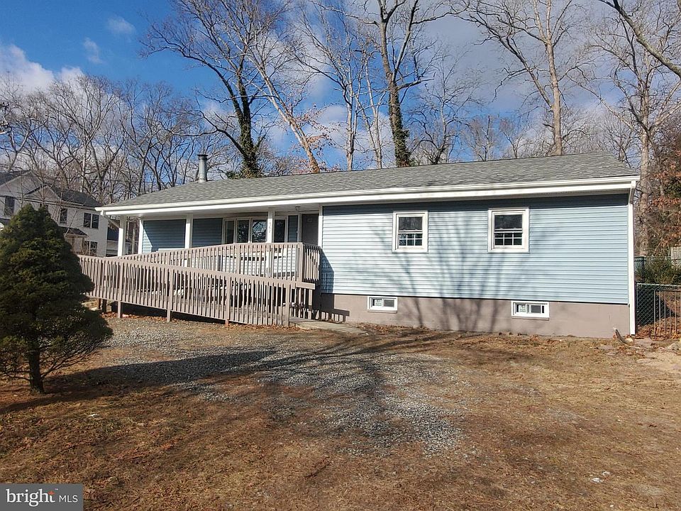 1st image of 2601 N Lakeshore Dr
