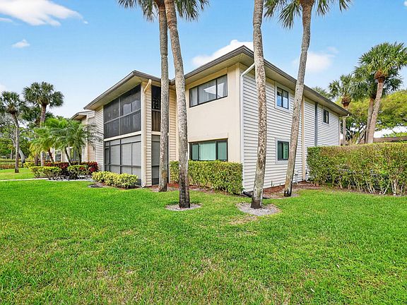 3rd image of 15488 Lakes Of Delray Boulevard #207