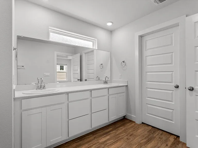 7106 Silver Star Ln — Photo 27