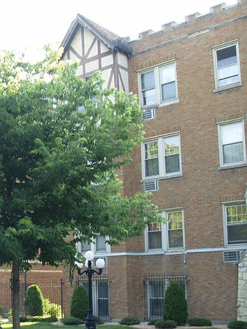 1st image of 10931 S Longwood Dr #3