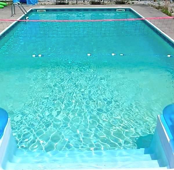 40x20 inground pool with brand new liner