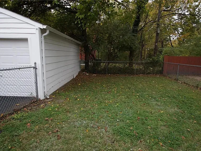 6750 Julian Ave — Photo 24
