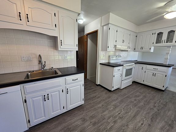4th image of 4747 Danbury St NE