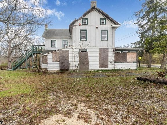 4th image of 613-615 S New York Rd