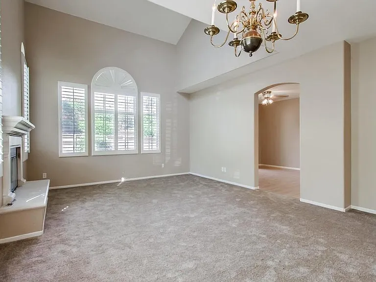 1879 Matin Cir #140 — Photo 17