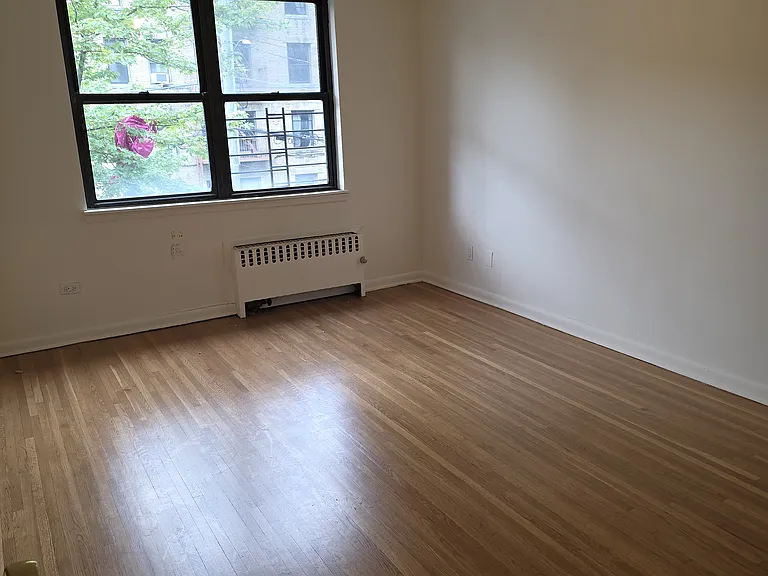 2901 Matthews Ave #2B — Photo 3