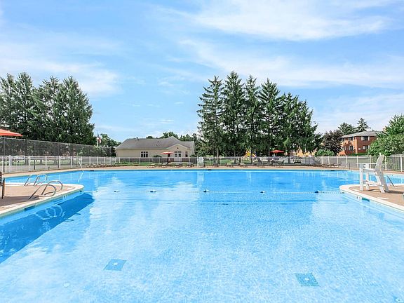 4th image of 100 Andover St #12-B6