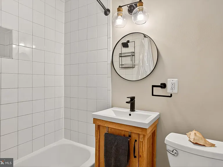 1615 Q St NW #T6 — Photo 21