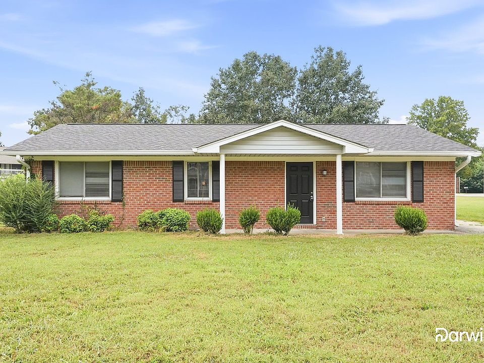1st image of 409 Alexander Dr