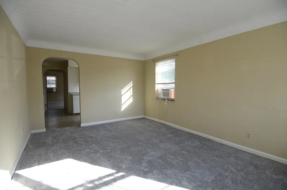 Building Photo - 5066 Anderson Pl