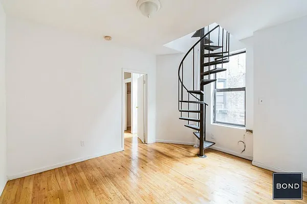 Rented by Bond New York | media 26